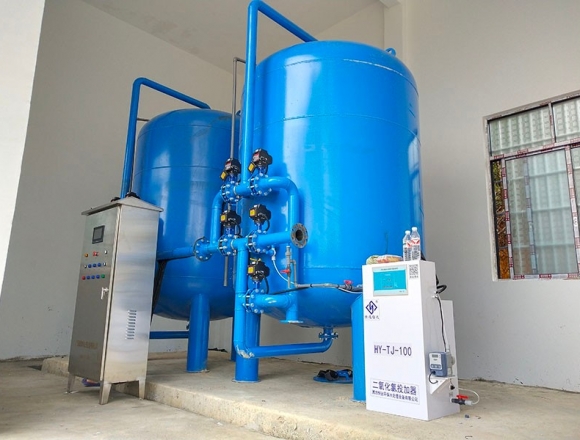云南三家村30吨压力式净水设备